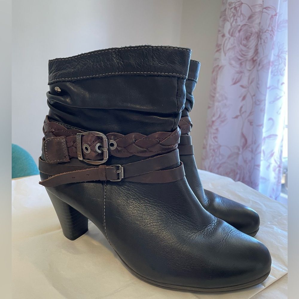 PIKOLINOS 2000’s Black and Brown Heeled Ankle Prarie Boots with Chunky Heel sz40